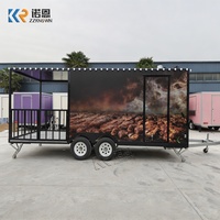 Remorque alimentaire commerciale avec aménagement d'équipement personnalisé et véranda extérieure pour service de restauration BBQ