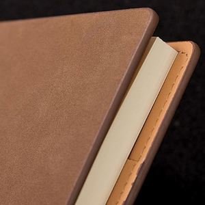 สมุดบันทึกปกหนัง A5 แบบสั่งทำพิเศษ พร้อมปากกาและบริการพิมพ์ลาย - Product Image 3