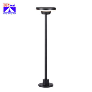 مصباح حديقة LED عصري من الألومنيوم عالي الجودة، مقاوم للماء بتصنيف IP65 ومعتمد من CE، مناسب للحدائق والساحات - Product Image 1