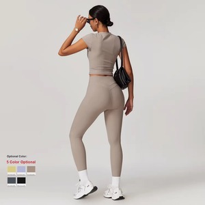 Ensemble de sport pour femme : Legging moulant taille haute élastique et haut de yoga pour la course à pied - Product Image 2