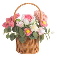 Panier de fleurs au crochet fait main, mélange de roses, tournesols et tulipes, ornement de bureau esthétique, cadeau pour la fête des mères et la fête des enseignants