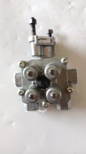 Valve <span class=keywords><strong>de</strong></span> protection à quatre circuits pour camion J6 avec grand orifice, valve <span class=keywords><strong>de</strong></span> protection à quatre circuits d'origine OE 9347141610 - Product Image 2
