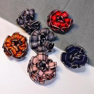 新しいかわいい足の長いキティプリーツスカート変更可能人形服ペンダントバックパックキーチェーン - Product Image 4