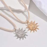 Collier pendentif unisexe en alliage de zinc plaqué or, motif soleil, fait main, avec chaîne en corde, style transfrontalier Europe & Amérique