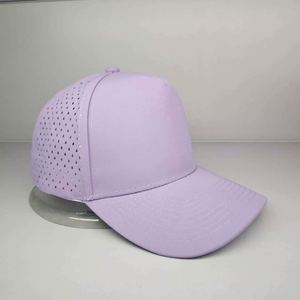 Casquettes 5 panneaux en gros avec logo personnalisé, casquette de golf perforée imperméable, casquette de baseball imperméable avec logo PVC personnalisé - Product Image 4