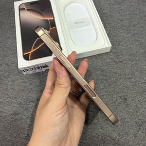 Vente <span class=keywords><strong>en</strong></span> gros <span class=keywords><strong>iPhone</strong></span> 16 Pro 1 To Or Titane Désertique Débloqué Smartphone Appareil <span class=keywords><strong>Photo</strong></span> Pro USB-C Expédition Rapide Fournisseur Commandes <span class=keywords><strong>en</strong></span> Gros - Product Image 4