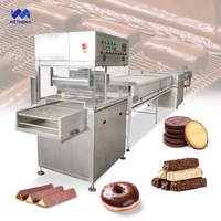 Ligne d'enrobage automatique de chocolat avec table de convoyage pour gaufrettes, machine d'enrobage de chocolat / tempérage pour biscuits 400 avec refroidissement
