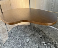 Table basse moderne et simple à deux niveaux, avec plateau supérieur en cuir et plateau inférieur en bois, table d'appoint ovale