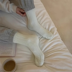 Chaussettes Chausson d'Hiver Chaudes et Douillettes pour Femmes, Épaisses et Moelleuses, Pantoufles Confortables pour la Maison - Product Image 5