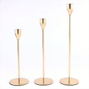 Les plus populaires : Bougeoirs de table, lanternes, pots à bougies et chandeliers hauts en métal couleur or - Product Image 2