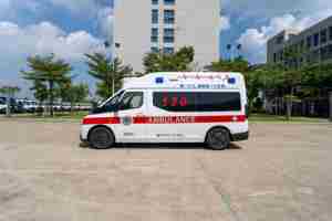 Nueva condición de diseño de vehículo de emergencia de ambulancia eléctrica Geely Farizon Super Van a la venta - Product Image 3
