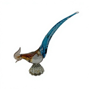Figura de Pájaro en Forma de Cúpula de Vidrio Soplado a Mano con Cola Azul y Detalles en Ámbar, Decoración Artesanal con Temática Animal de la India (Rajasthan) - Product Image 1