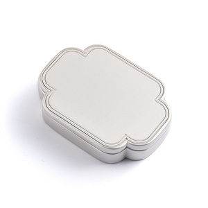 Caja de Metal Plateada Personalizada para Perfume Sólido o Bálsamo, Diseño Nuevo y Elegante, Venta al Por Mayor - Product Image 4