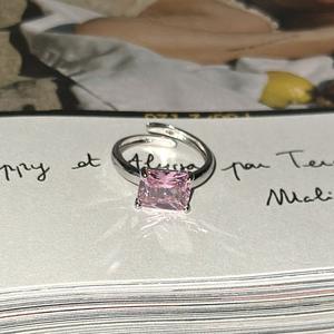 Bague en argent pur S925, fleur de pêcher rose, diamant en forme de cube de sucre, haute brillance, fleur de glace, design luxueux à bouche ouverte, polyvalente - Product Image 2