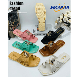 Vente en gros de chaussures en plastique Babouche Femme, sandales Babouche pour femmes - Product Image 4