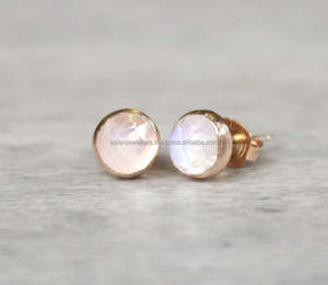 Pendientes de plata de ley 925 con gema de piedra lunar de arcoíris, joyería India chapada en oro hecha a mano, joyería asiática - Product Image 1