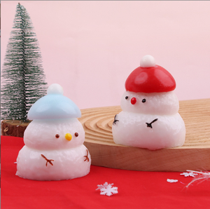 Joyeux Noël Jouets sensoriels Bonhomme de neige Kawaii Squishy en PVC à presser pour soulager le stress pour enfants garçons et filles - Product Image 5