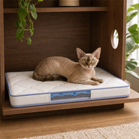 Tapis de lit pour cage à chat d'intérieur avec bordure bleu pâle, fond en silicone rafraîchissant et antidérapant, fenêtre de visualisation pour cages à chat domestiques