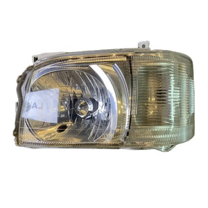 Faros delanteros para vehículos Toyota Hiace 2010 - Product Image 1