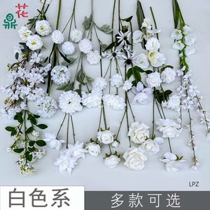 ดอกไม้ผ้าไหมสีขาว ช่อดอกไม้ผสม ตกแต่งงานแต่งงาน สไตล์สดชื่นหรูหรา - Product Image 4