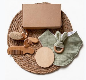 Coffret cadeau pour bébé fille ou garçon, cadeau parfait pour nouveau-né, cadeau personnalisé pour baby shower, cadeau d'anniversaire unique - Product Image 1