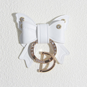 Porte-clés de <span class=keywords><strong>voiture</strong></span> luxe personnalisé 3d <span class=keywords><strong>papillon</strong></span> Cadeaux pour femmes sac pendentif à breloques en cuir Mignon bling strass Porte-clés nœud <span class=keywords><strong>papillon</strong></span> - Product Image 4
