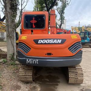 Excavateurs d'occasion en bon état Excavateurs sur chenilles DOOSAN DX75-9C 75 d'occasion en stock - Product Image 3