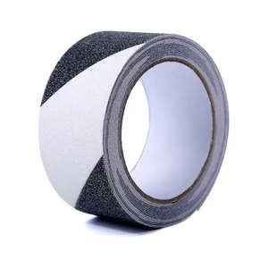 Cinta Antideslizante de Seguridad de PVC Negra, Cinta Antideslizante de Alta Resistencia para Exteriores, Adhesivo Antideslizante Resistente a Solventes para Escaleras y Pasillos - Product Image 4