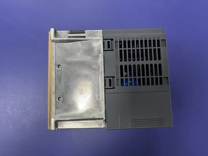 Variador de Frecuencia Serie FR-D700, 100% Nuevo y Original, FR-D740-2.2K-CHT, 2.2KW, 3 Fases, 5A, 380Vac-480Vac, 100% Nuevo - Product Image 2