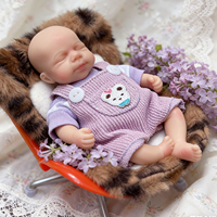 Poupée bébé en silicone tendance de 6 pouces / 15 cm, jouet en peluche doux et miniature avec ensemble d'accessoires pour filles