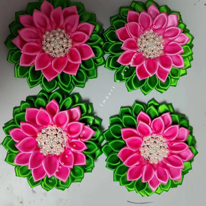 Màu hồng và màu xanh lá cây với ngọc trai 54 cánh hoa 4.5 inch hoa trâm cài - Product Image 1