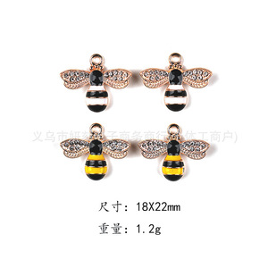 Accesorios de joyería DIY: Colgante de abeja con diamantes de imitación para hacer pendientes, aleación de zinc, primavera 2024, origen Yiwu - Product Image 4