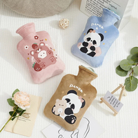 Chauffe-mains en peluche mignon avec un design rempli d'eau pour les filles et les temps froids