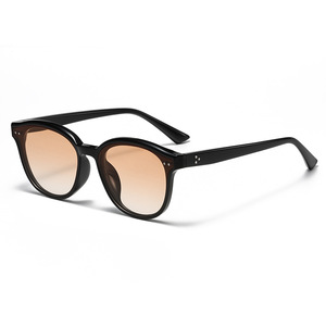 Lunettes de soleil rétro Qianai, monture noire en PC, protection UV400, style rivets à pois, mode estivale pour femmes - Product Image 5