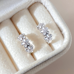 Boucles d'oreilles créoles en laiton plaqué or avec zircon, bijoux mignons pour femmes, cadeau idéal - Product Image 2
