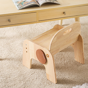 Taburete bajo para niños de madera maciza natural con respaldo, altura ajustable, diseño ergonómico con forma de elefante para niños - Product Image 3