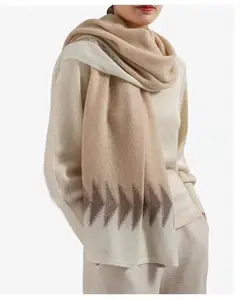 厚时尚保暖纯棉披肩批发冬季围巾女编织羊毛设计师围巾