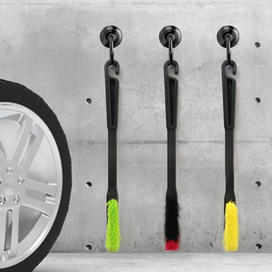 Cepillo para ruedas con cerdas de nailon para limpiar llantas y neumáticos de coches - Product Image 2