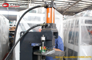 Ligne <span class=keywords><strong>de</strong></span> production <span class=keywords><strong>de</strong></span> valises à roulettes Chaoxu Machinery avec machine <span class=keywords><strong>de</strong></span> découpe <span class=keywords><strong>de</strong></span> sacs - Product Image 4