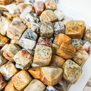Piedras curativas de cristal Natural, ágata de encaje loco, cubo, piedra caída - Product Image 1