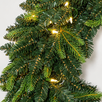Karangan Bunga Natal Artifisial Grosir dengan Lampu LED Putih Hangat 60cm Karangan Bunga PVC Evergreen untuk Dekorasi Rumah