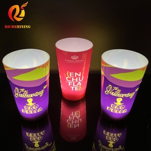 Vasos LED Intermitentes Promocionales RICHSHINING en Existencia, Vaso Activado por Agua Líquida, Vaso LED con Sensor de Agua de 14 oz para Bar - Product Image 3