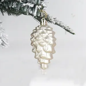 새로운 플라스틱 소나무 콘 크리스마스 트리 펜던트 크리스마스 장식 9cm/8pcs 펜던트 밝은 매트 크리스마스 공