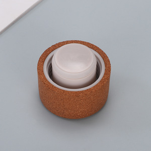 Bouteille d'eau de sport créative en acier inoxydable 304 avec couvercle en bambou <span class=keywords><strong>Tasse</strong></span> isolée sous vide à petite bouche Capacité de 500ml - Product Image 2