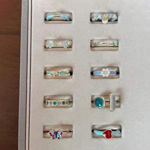 Bague ouverte de rêve et élégante, design géométrique en cuivre haut de gamme, bijoux modernes pour enfants, cadeau de mariage - Product Image 2