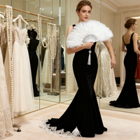 Éventail en plumes blanches des années 20, accessoire vintage pour costume Gatsby, idéal pour les fêtes costumées et Halloween