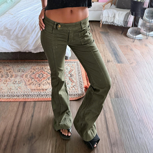 Pantalones cargo acampanados de tiro bajo para mujer, lavados, de frente liso, corte holgado, 100% poliéster, efecto alargador de pierna, estilo urbano, casual, ropa de trabajo, tejido. - Product Image 2