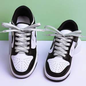 Lacets de chaussures en polyester plat brillant métallique de 10 mm, lacets de chaussures colorés à paillettes - Product Image 3