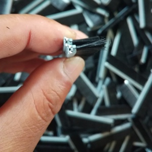 Industriële Aangepaste Aluminium Borstelstrips <span class=keywords><strong>Nylon</strong></span> Borstelstrips Deur Bodem Winddichte Borstel - Product Image 2