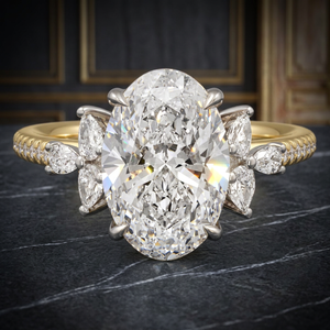Bague de fiançailles classique pour femme en or jaune avec sept pierres pavées de diamants ovales de 2,84 carats cultivés en laboratoire - Product Image 2